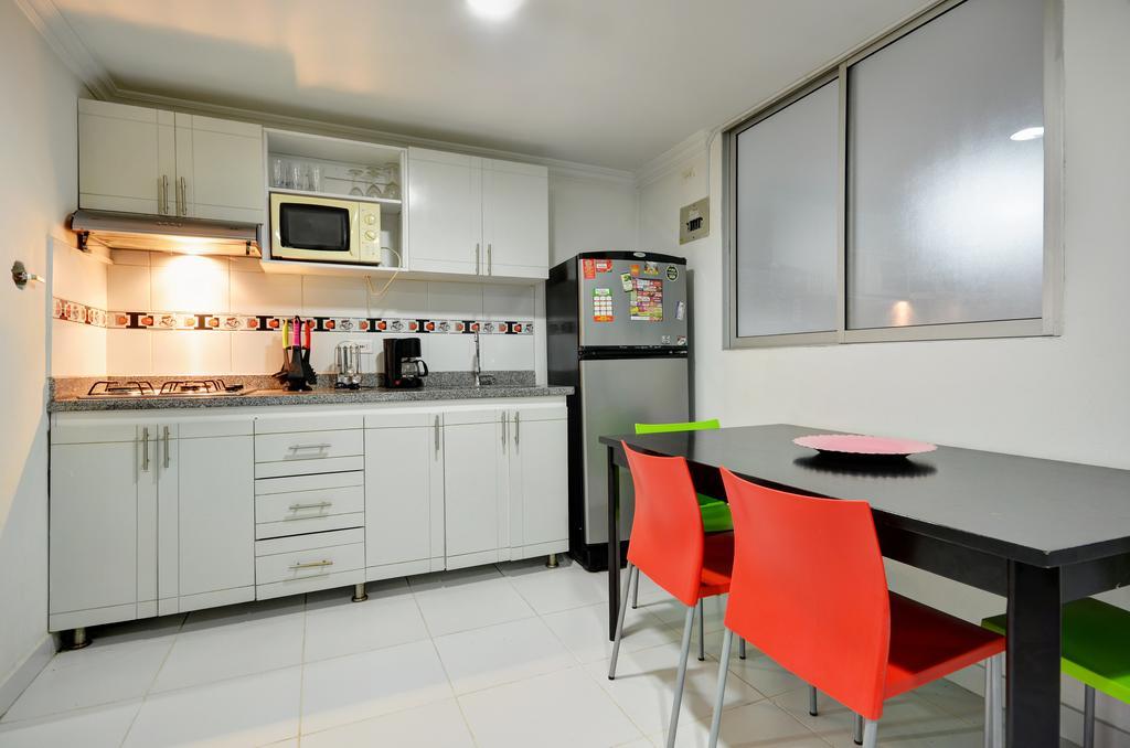 Apartamentos Amoblados Jg De La 70 Медельїн Екстер'єр фото