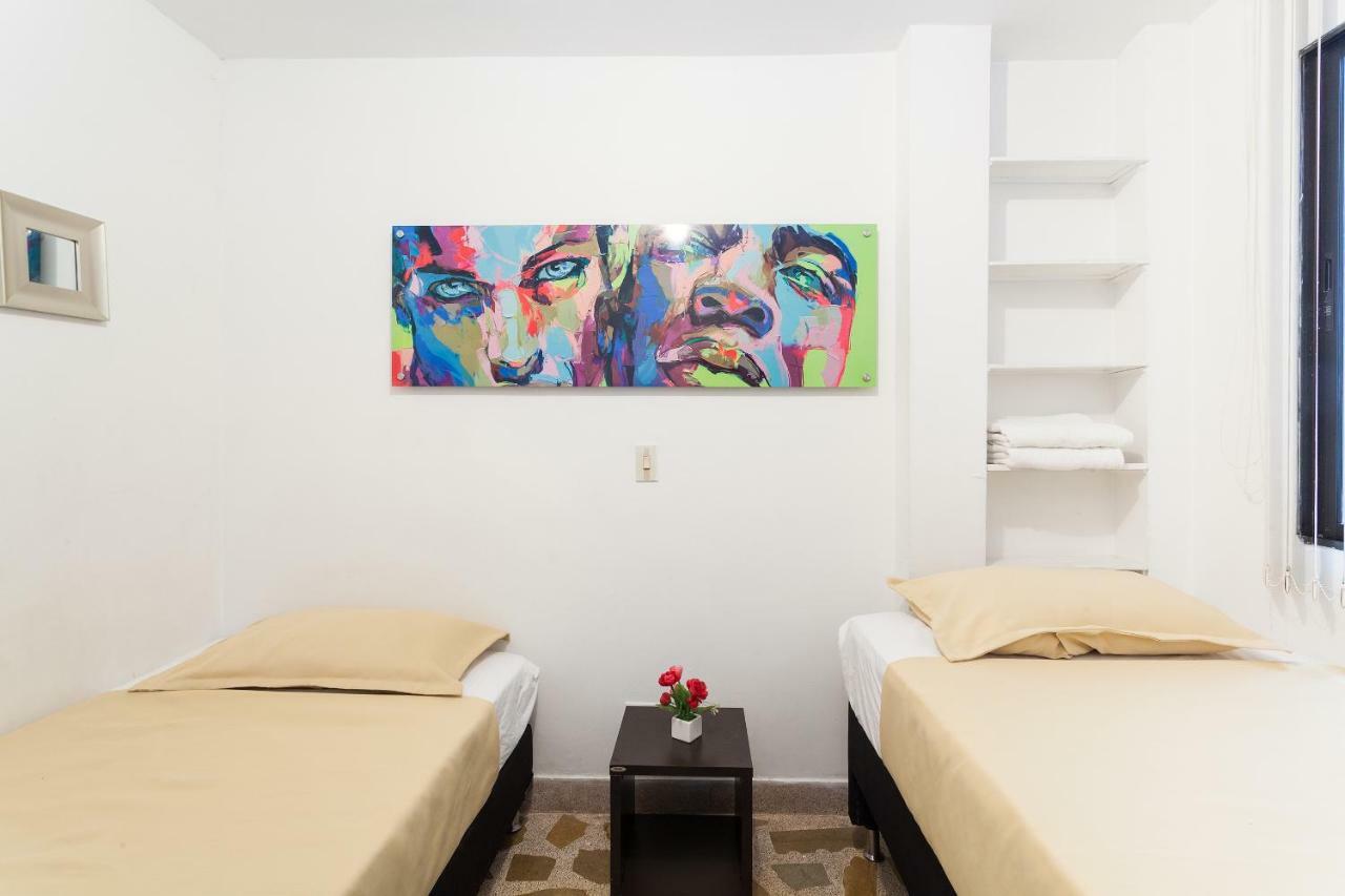 Apartamentos Amoblados Jg De La 70 Медельїн Екстер'єр фото
