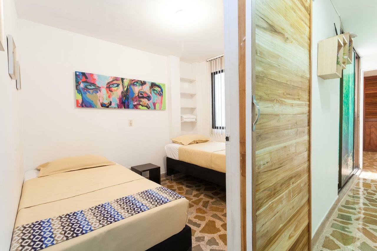 Apartamentos Amoblados Jg De La 70 Медельїн Екстер'єр фото