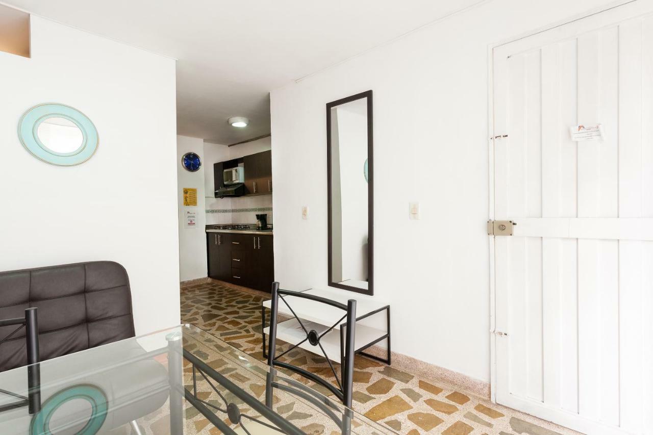 Apartamentos Amoblados Jg De La 70 Медельїн Екстер'єр фото
