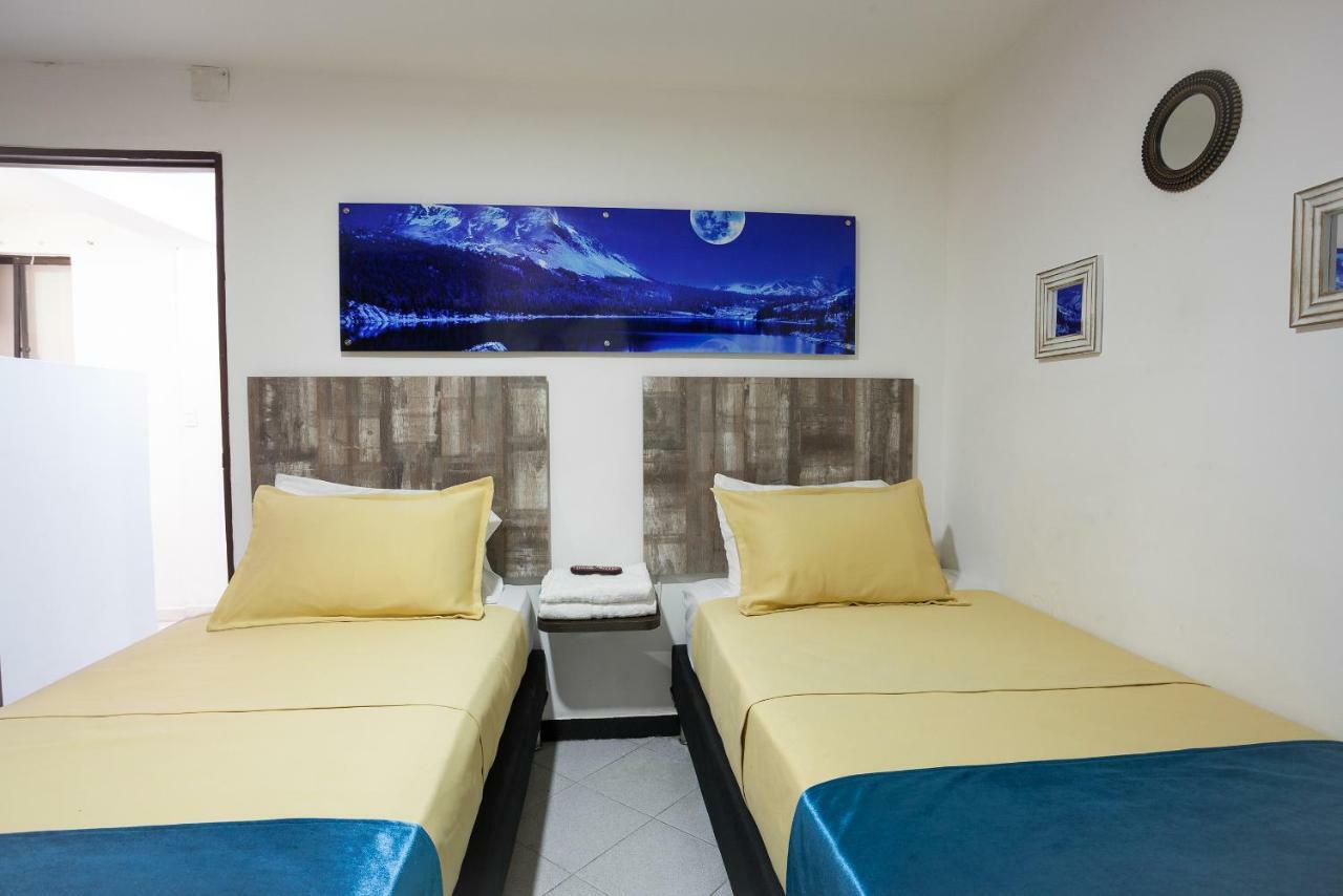 Apartamentos Amoblados Jg De La 70 Медельїн Екстер'єр фото
