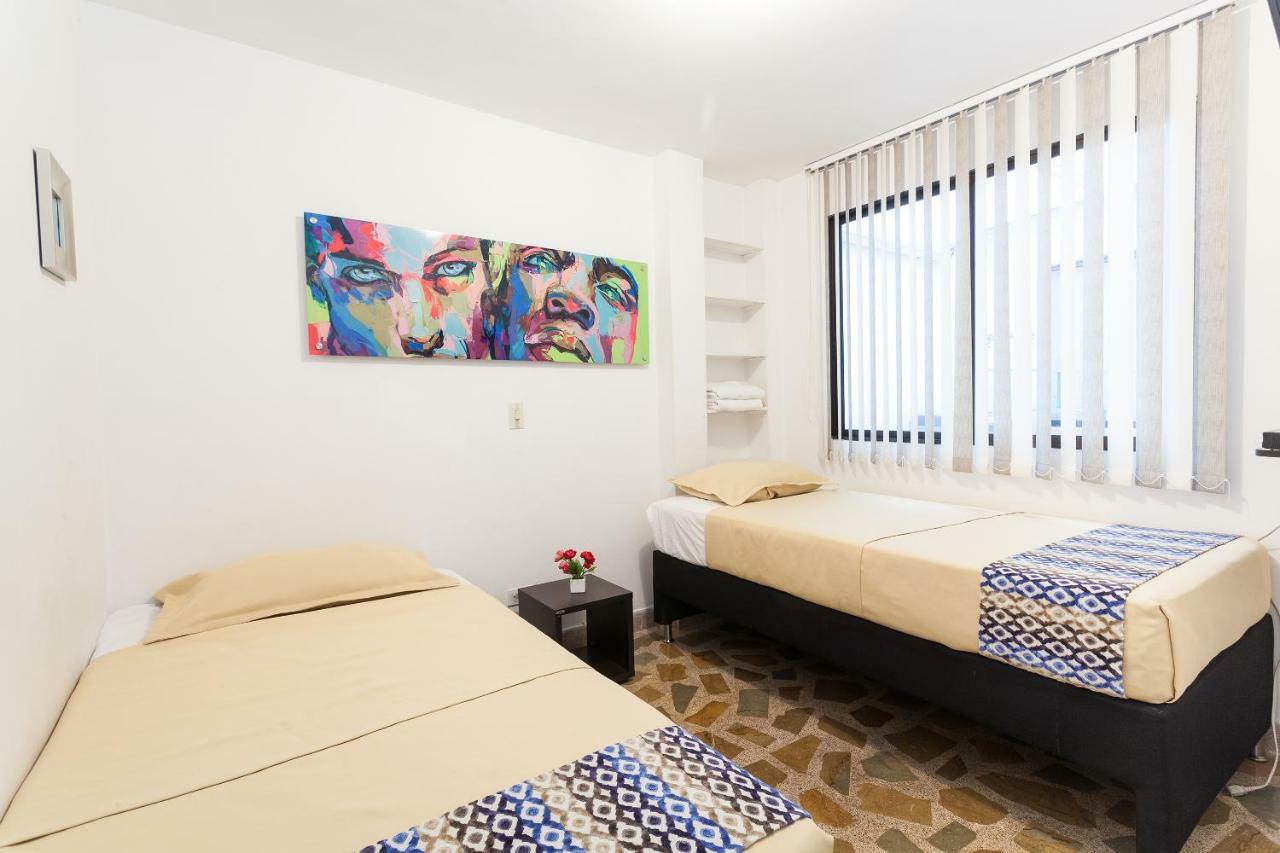Apartamentos Amoblados Jg De La 70 Медельїн Екстер'єр фото