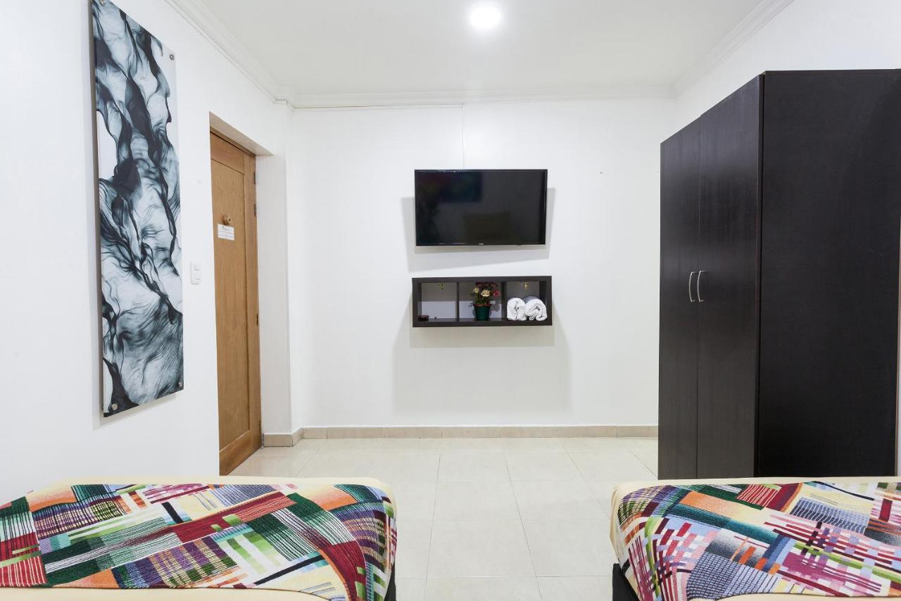 Apartamentos Amoblados Jg De La 70 Медельїн Екстер'єр фото